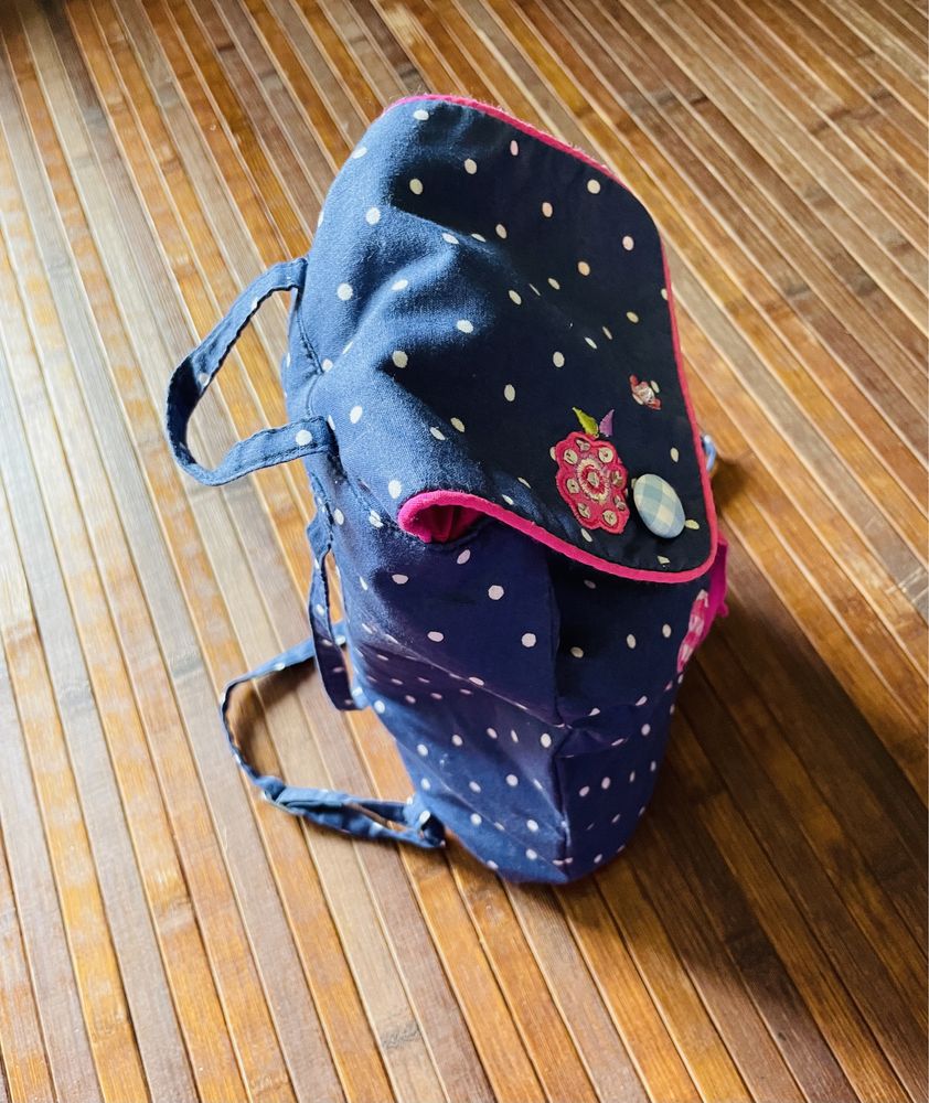 Mochila de tecido com alças ajustáveis! Excelente!!