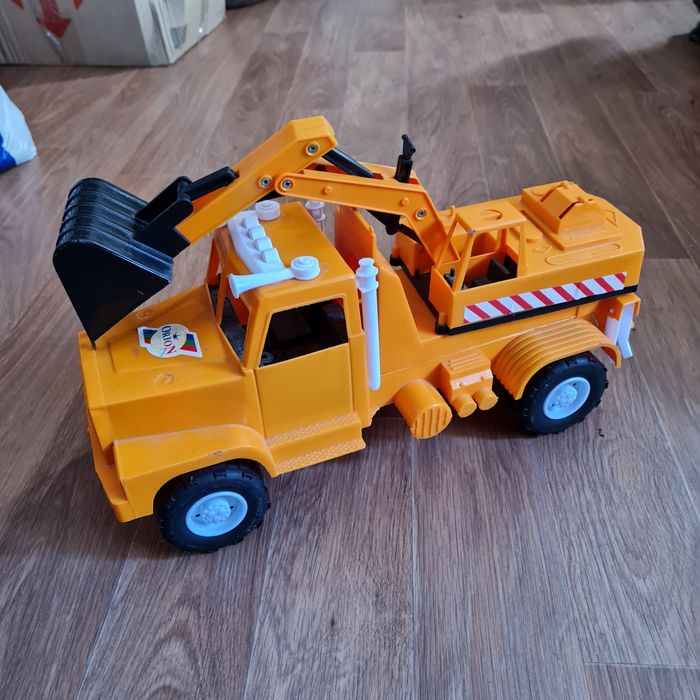 Игрушка большой экскаватор