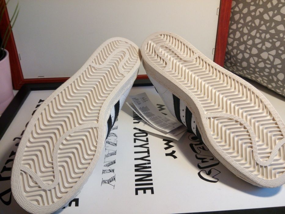 Adidasy superstar nowe - wzór skóry węża