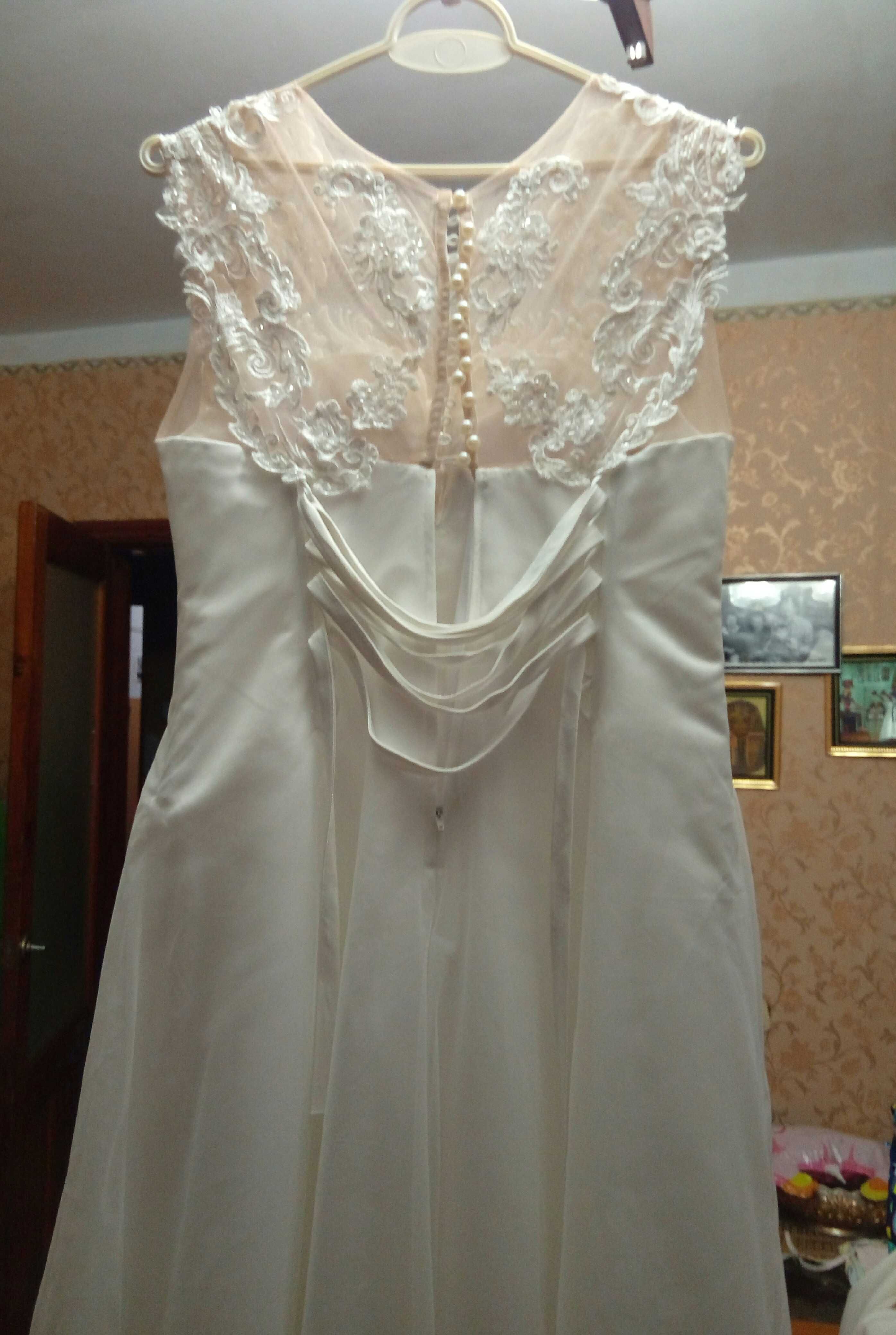 Продам свадебное платье 5000грн
