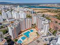 Estudio 40 m2 no coração da Praia da Rocha