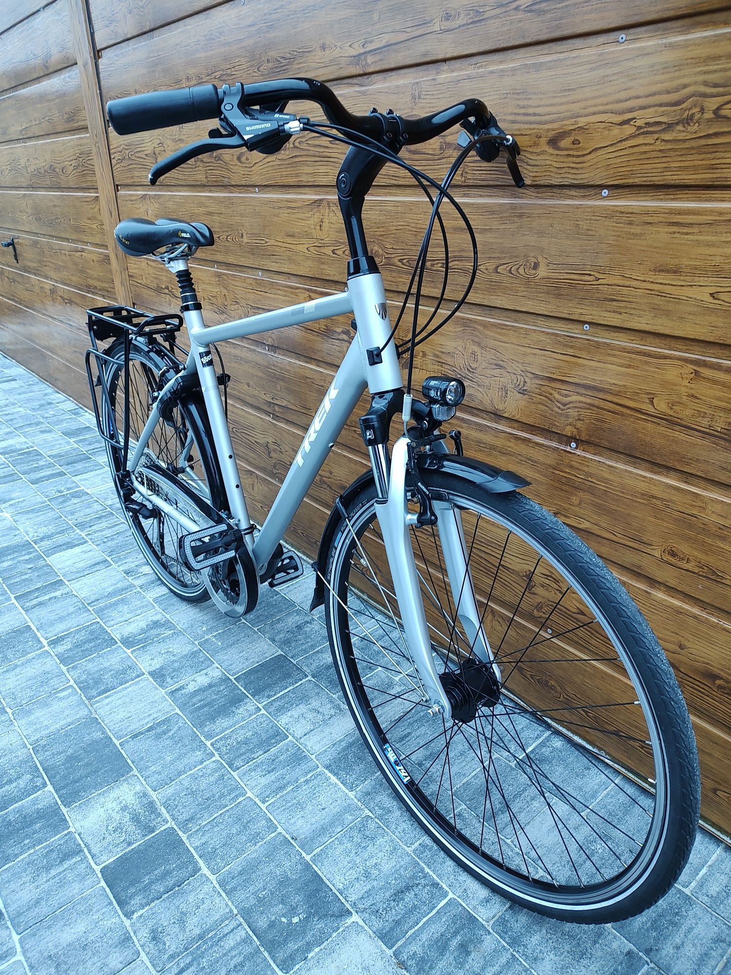 Trek T200 męski treking rama 55 koło 28 osprzęt Shimano Alivio 3x8 ser