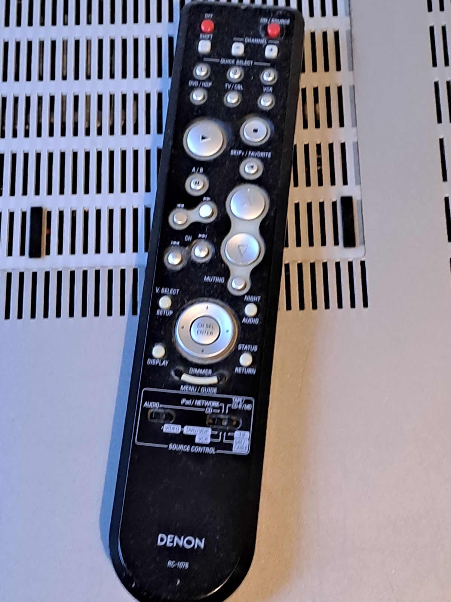 Amplituner Denon AVR-1908