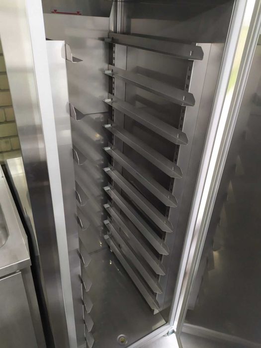 Zamrażarka piekarnicza Liebherr BGPv 6570 z prowadnicami na 60x40