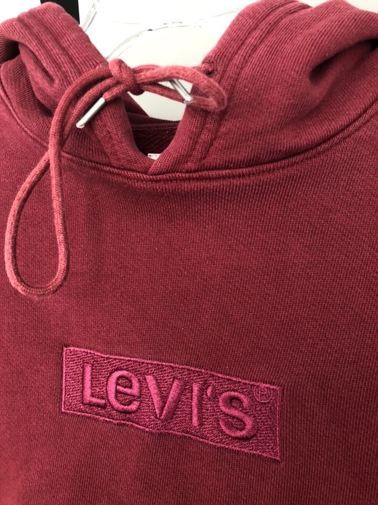 Bordowa bluza Levi’s z kapturem