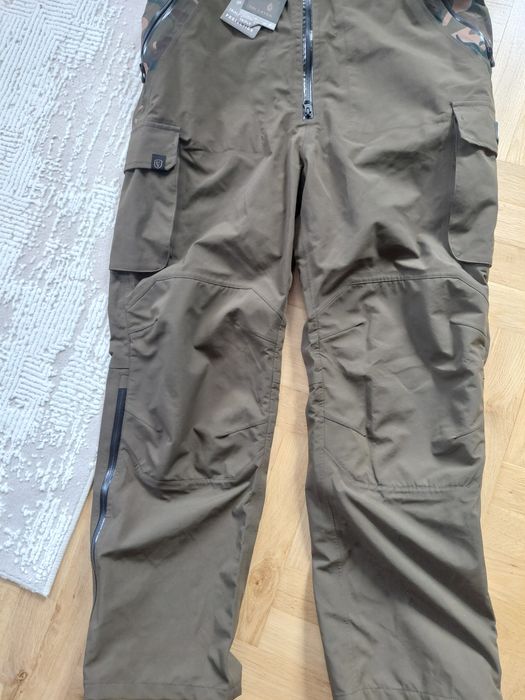 Nowe spodnie Fox Aquos XL Tri Layer Salopettes Camo/Khaki