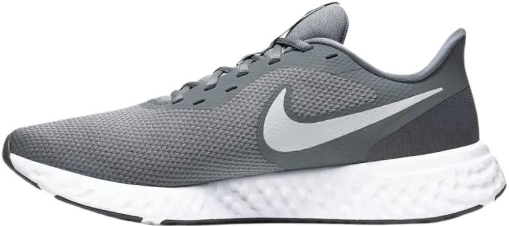 Buty męskie sportowe Nike Revolution 5: różne rozmiary