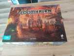 Gloomhaven PL + insert + zestaw usuwalnych naklejek