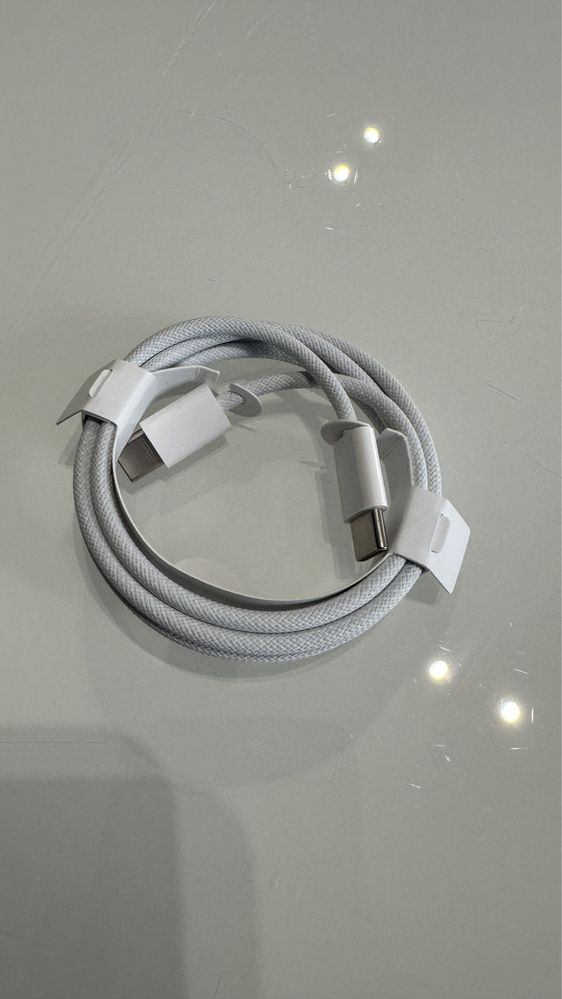 Oryg. Ladowarka 20 W iphone+ Oryg. Kabel USB C - USB C 1 M Iphone 15