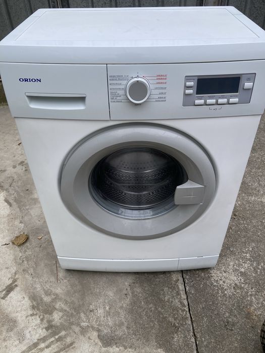 Продам стиральную машину с гарантией.