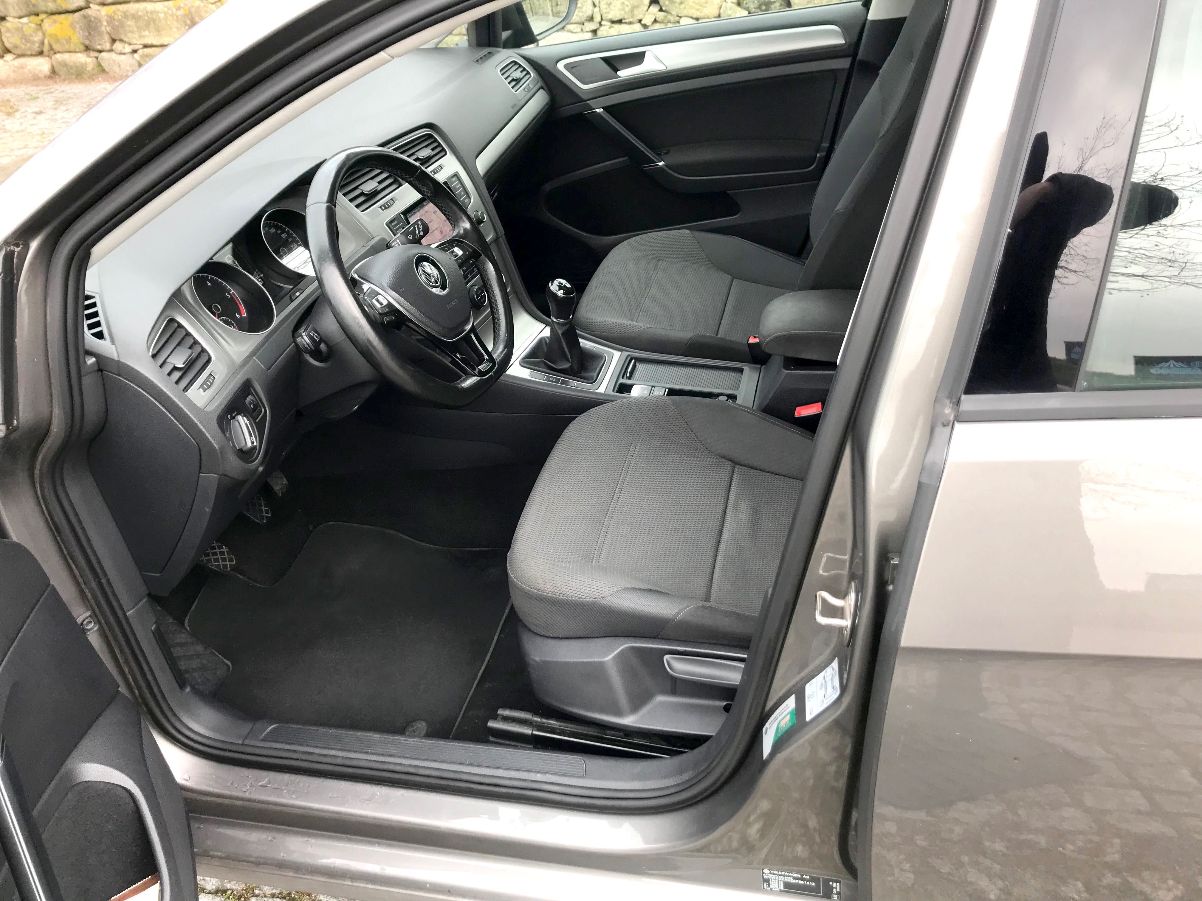 VW Golf VII  1.6 TD (c/ tect. panoramico)