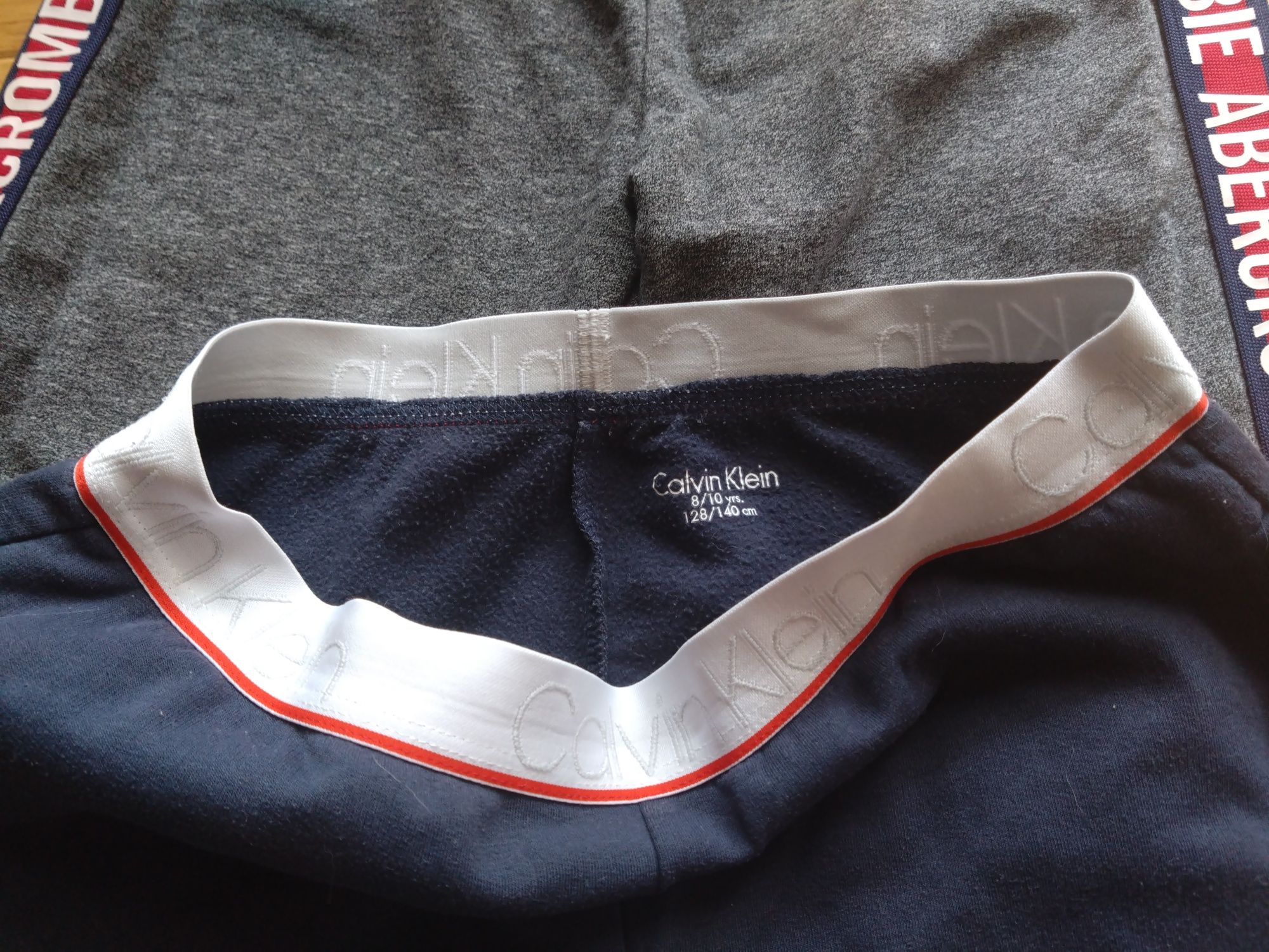 Spodnie dresowe Calvin Klein i Abercrombie