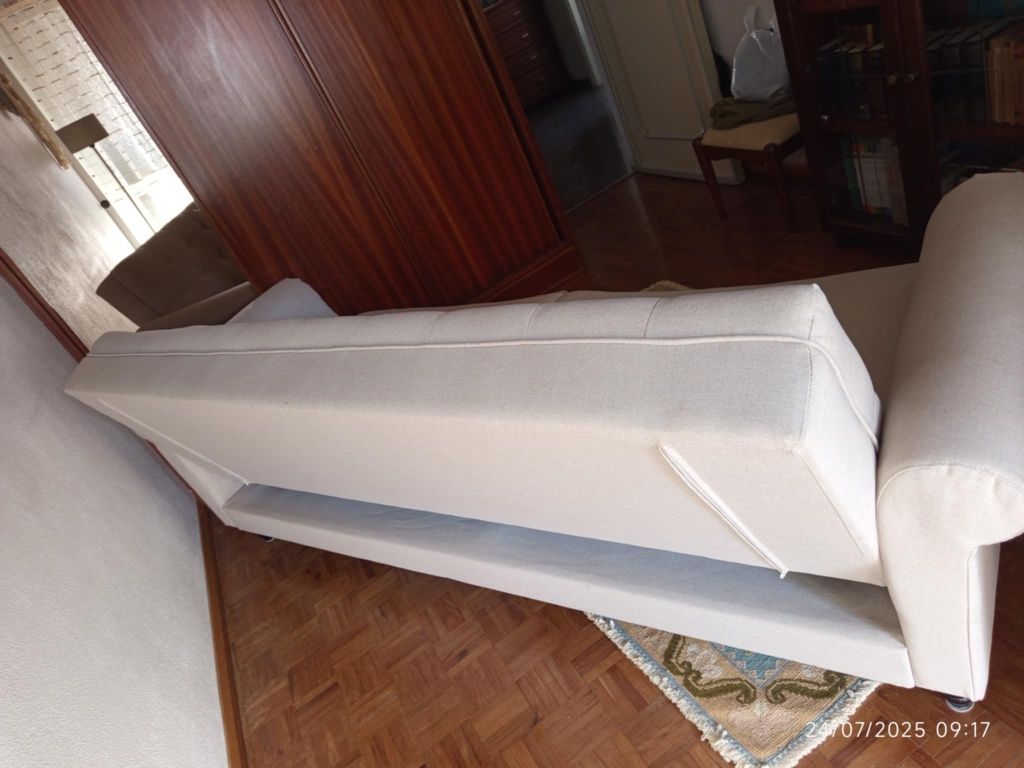 Sofá cama usado como novo