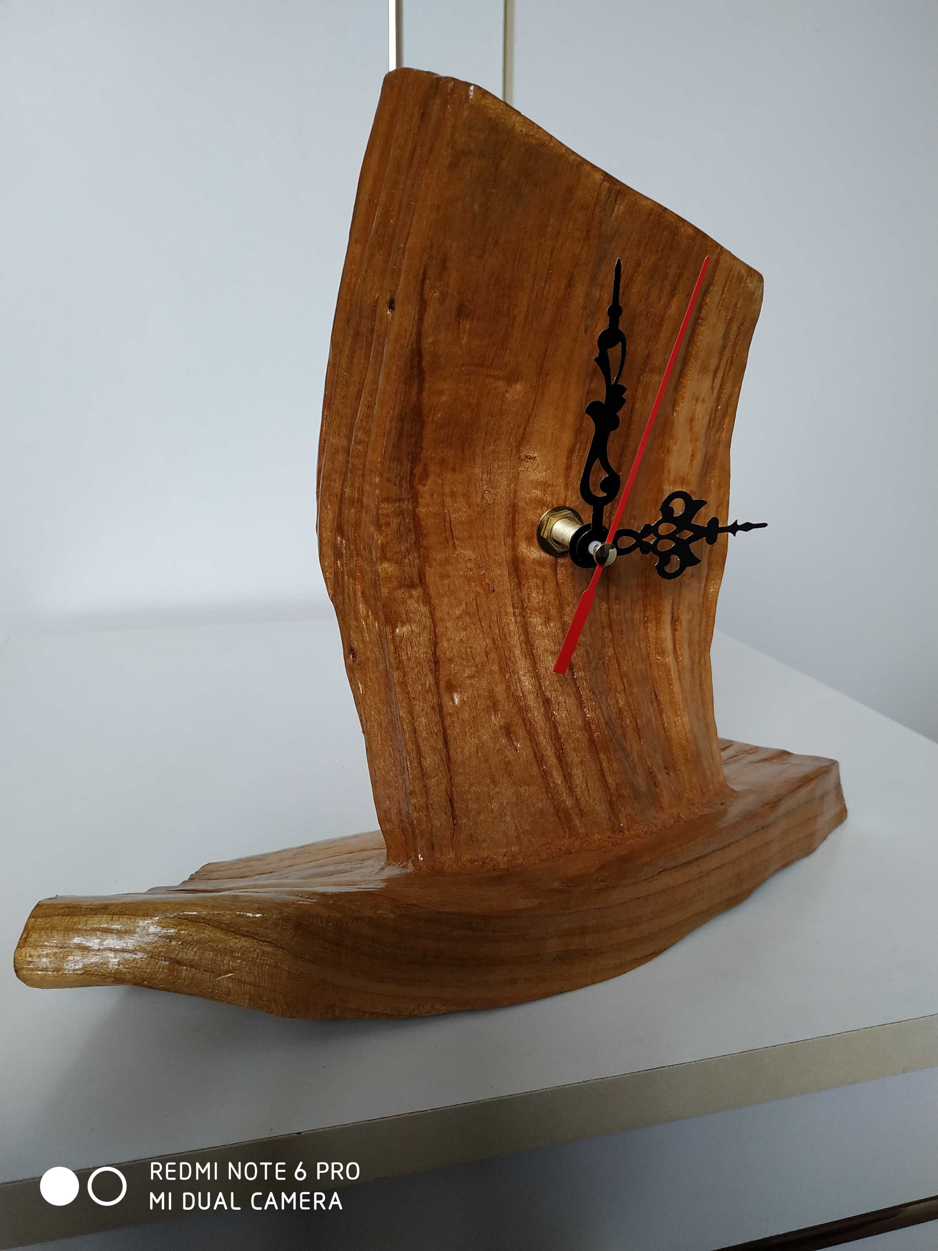 Годинник деревяний