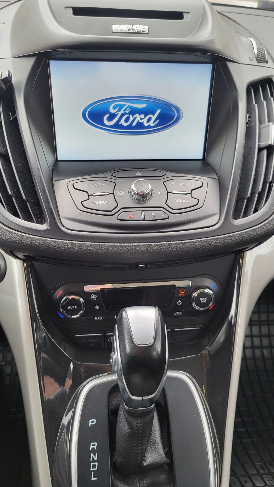 Ford c max plagin 2015