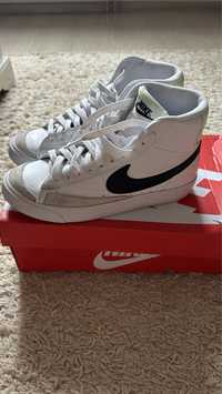 Деские/ подростковые кеды/кроссовки Nike blazer mid 77(gs)