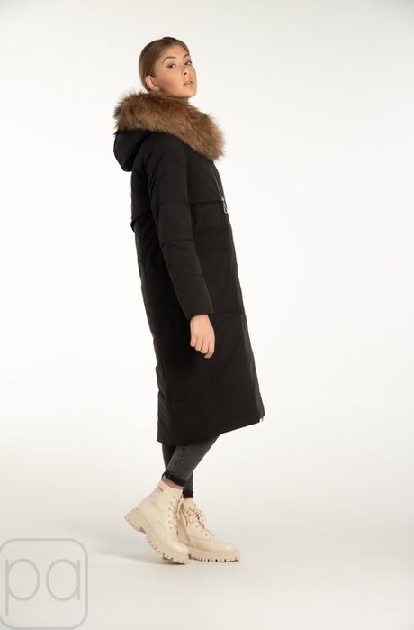 Длинный чёрный Пуховик BTN BUTTON
 С натуральным мехом