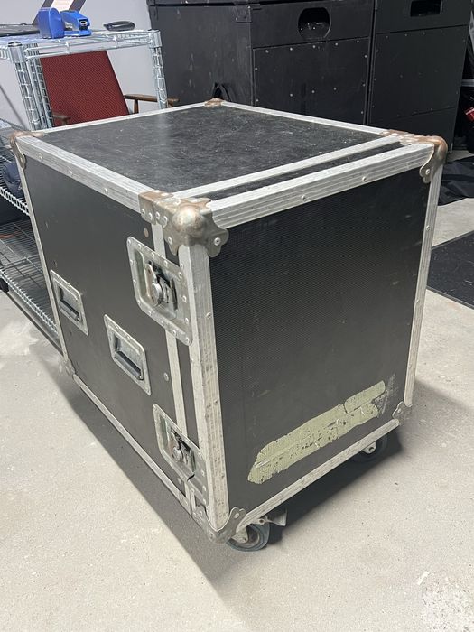 Sprzedam slrzynię rack 12U case na kołach amp rack ochronny estradowy