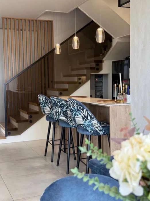 Продажа прикольной видовой двухуровневой квартиры с ремонтом