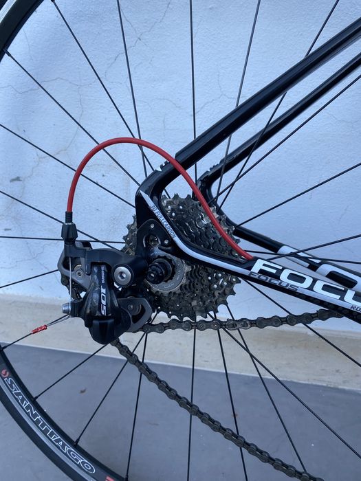 Bicicleta estrada Focus Izalco Carbono S