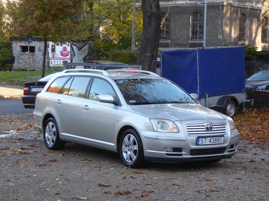 Toyota Avensis 2.0 Benzyna, Bogate Wyposażenie, Zadbany, HAK