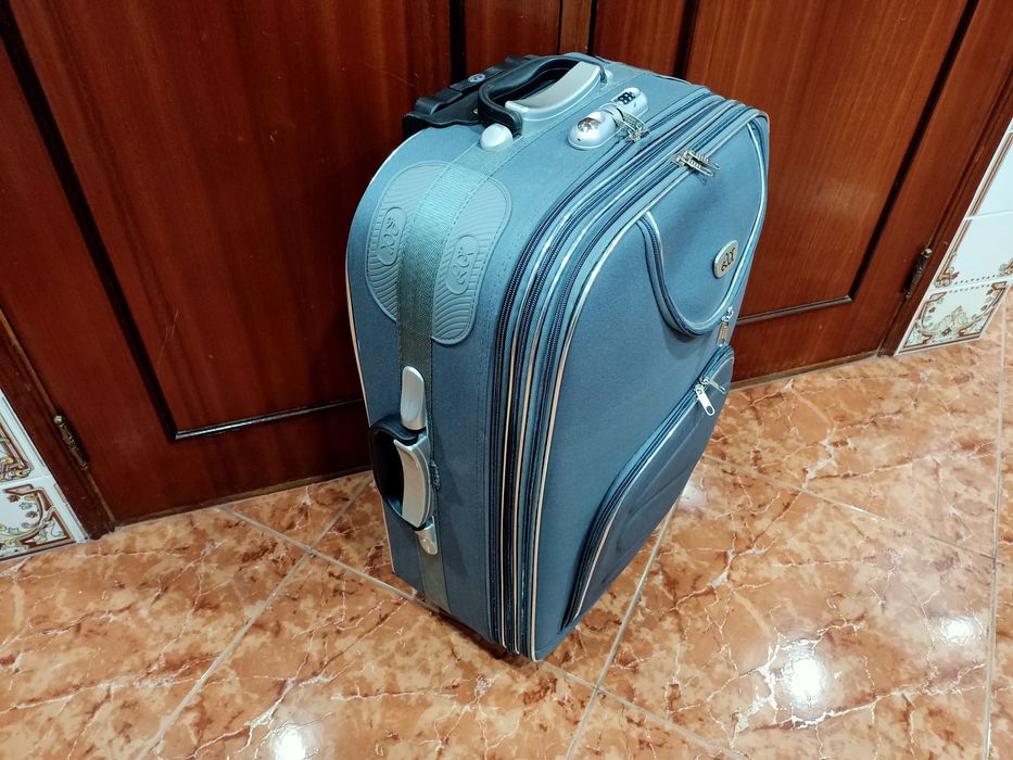 Mala malas de porão até 23 kg viagem casa quarto apartamento vivenda.