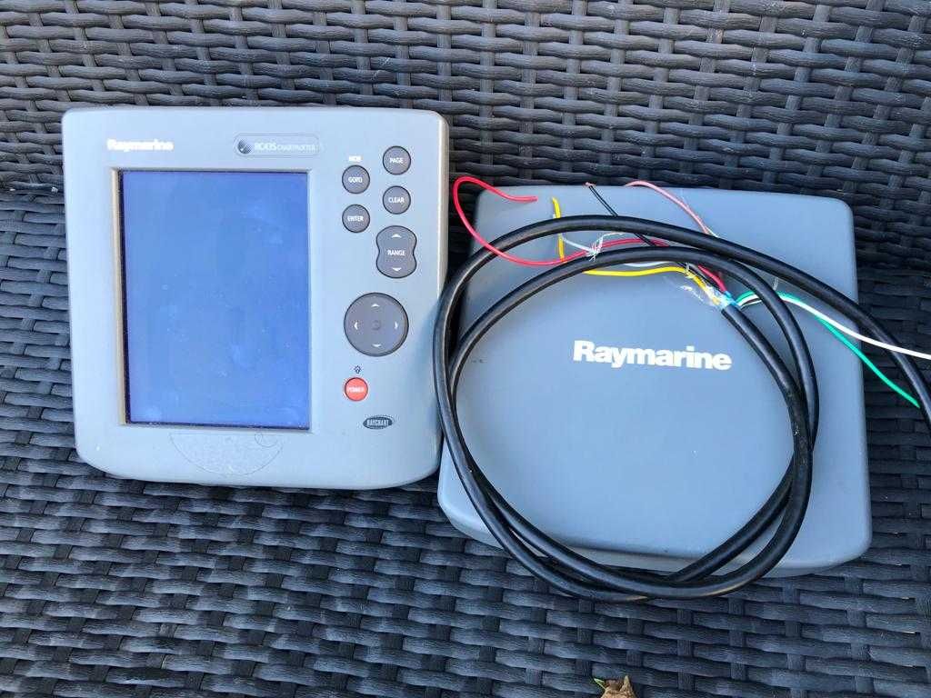 Raymarine Chartplotter RC435