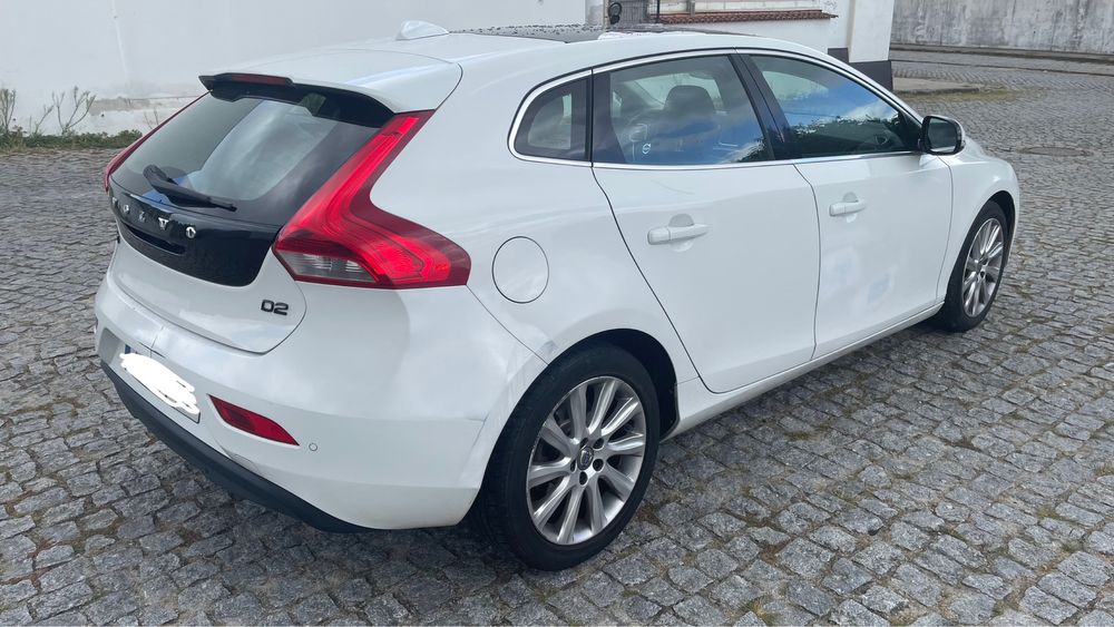 Volvo V40 D2 2013