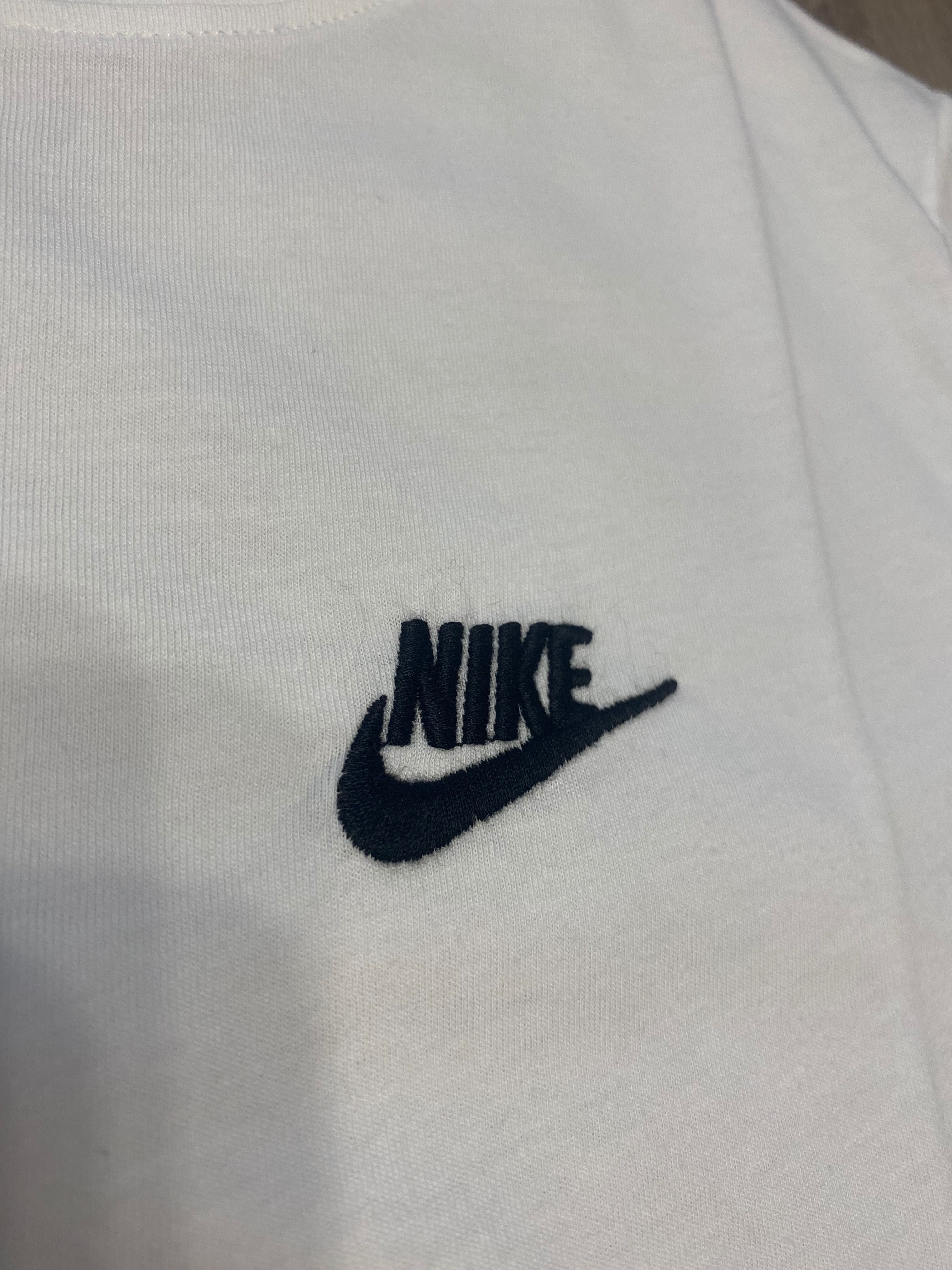 T-shirt nike nova