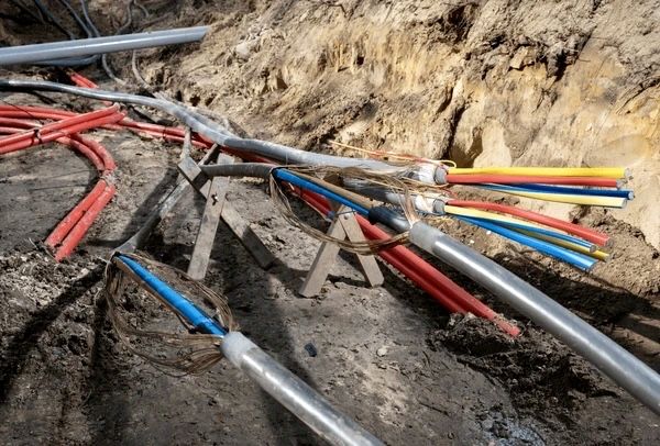 Lokalizacja uszkodzeń kabli, naprawa kabli, wyznaczenie trasy kenetron