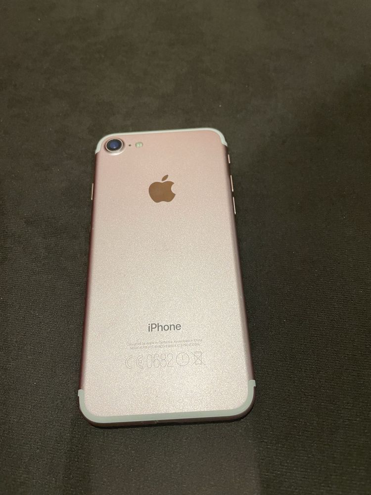 Sprzedam Iphona 7  Różowe złoto 32Gb
