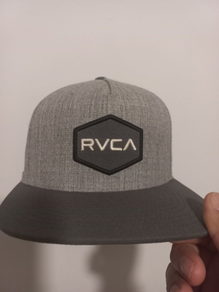 Chapeu RVCA mid fit