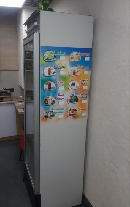 Продам 2 холодильника витрины