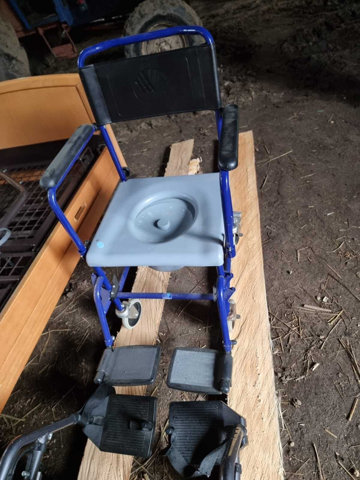 Wòzek sanitarny toaletowy wc
