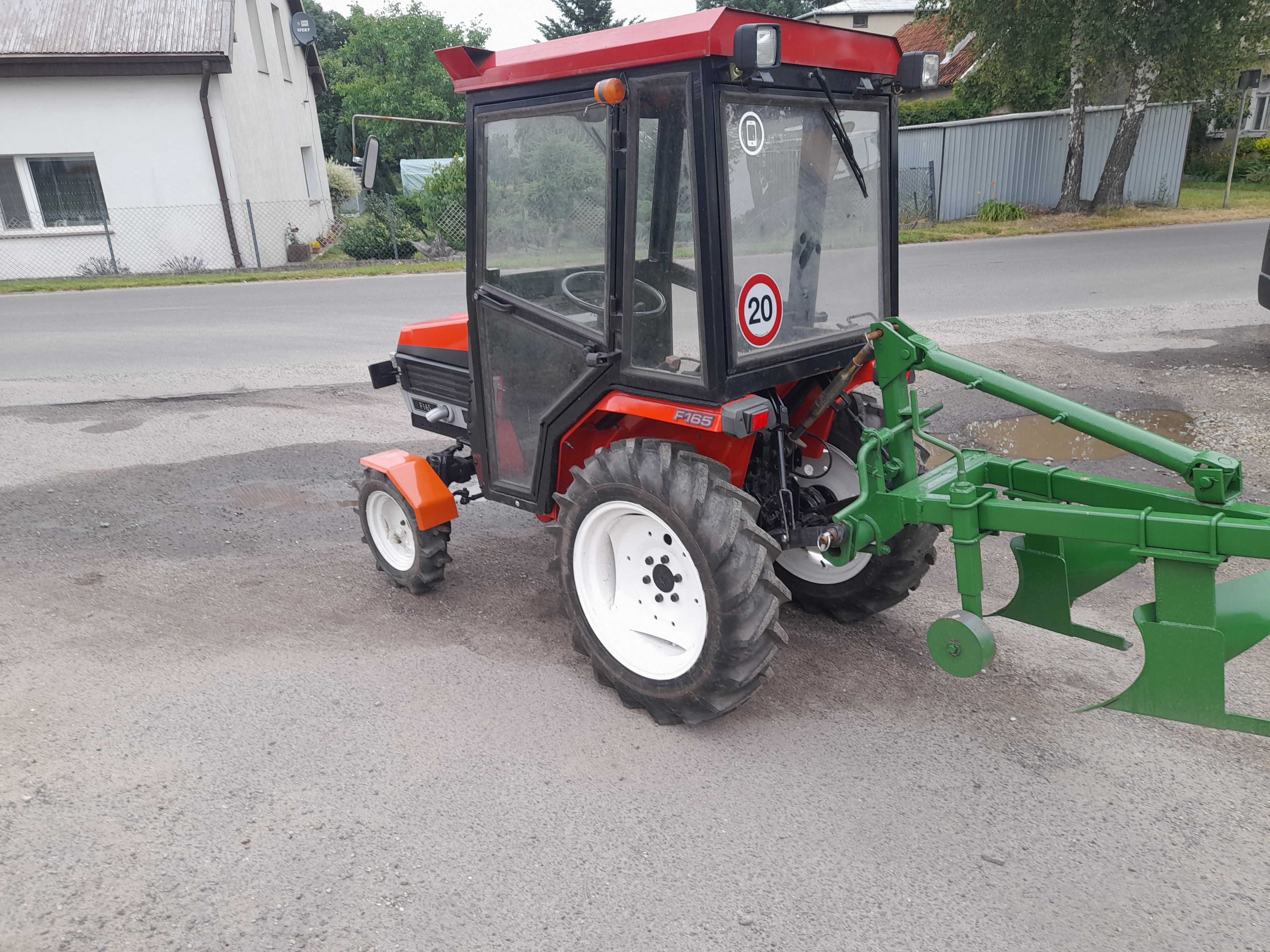Traktorek ogrodowy Yanmar F165  4WD