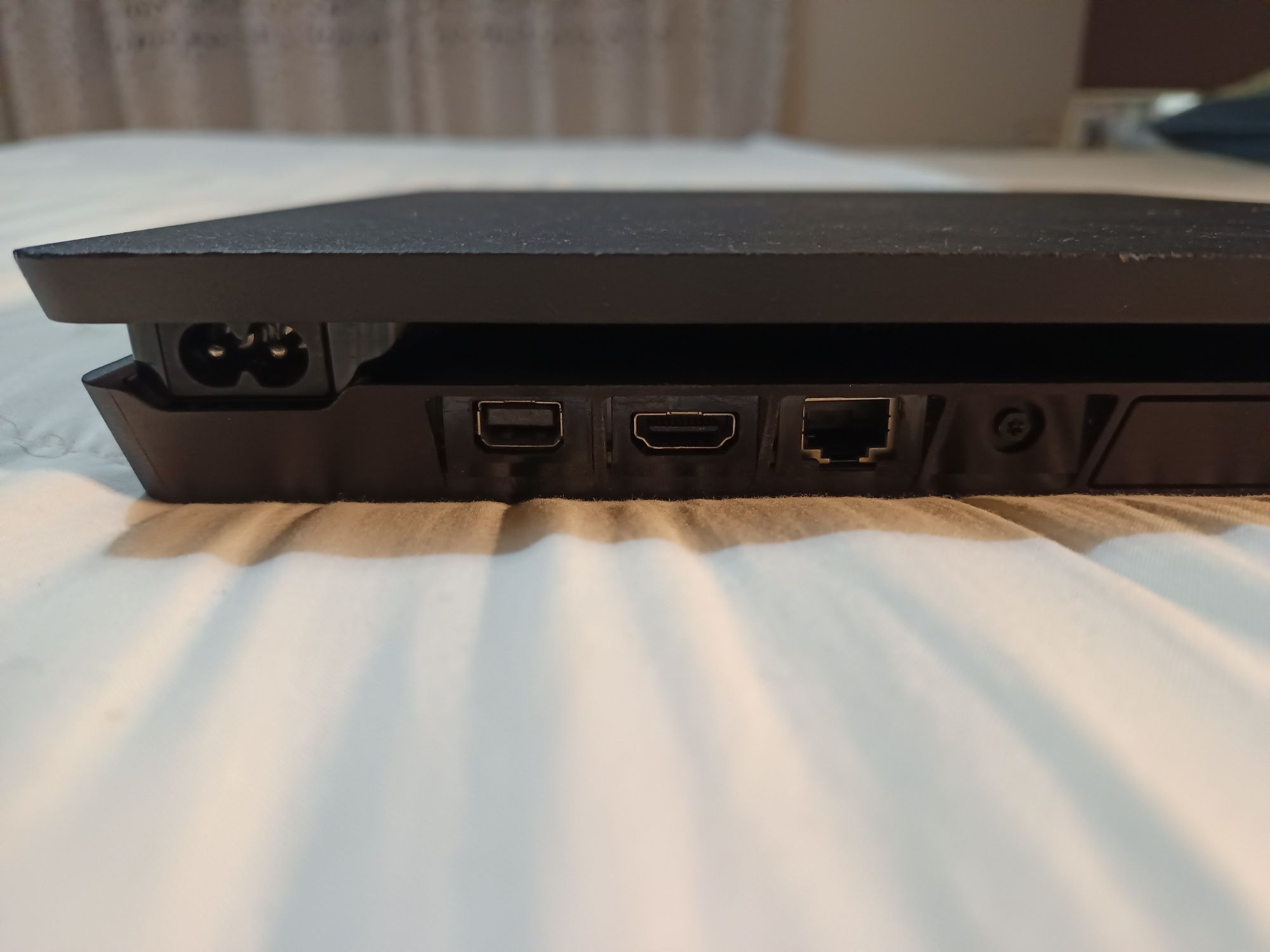 PlayStation 4 c/ comando