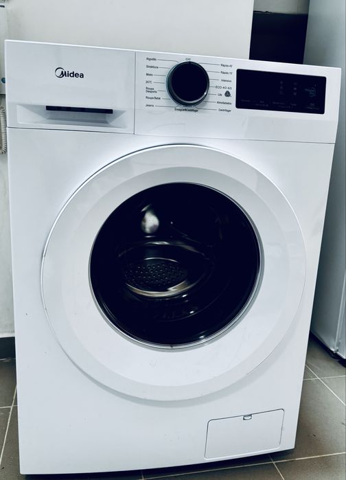 Máquina de Lavar Roupa MIDEA 7kg - 1400rpm
