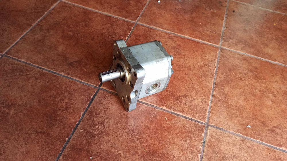 Pompa Hydrauliczna 32 Litry Łuparka Do Drewna Prasa Rębak Hydrauliczny