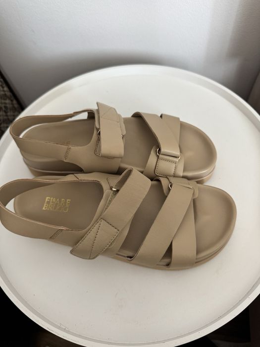 Жіночі босоніжки