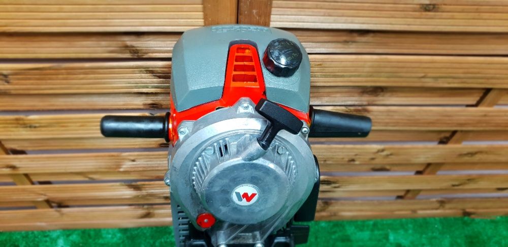 Młot wyburzeniowy WACKER NEUSON BH 24