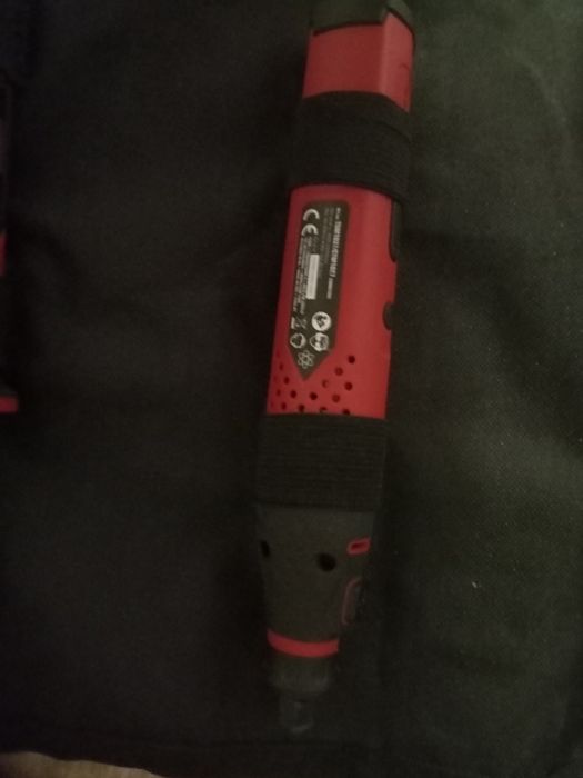 Многофункціонал ний інструмент FERM