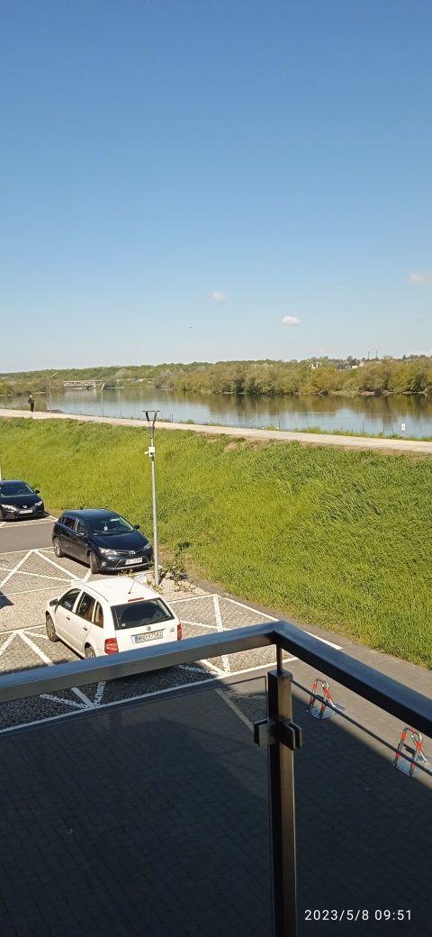 Mieszkanie z widokiem na Narew. Trzy pokoje ok.60 m2..