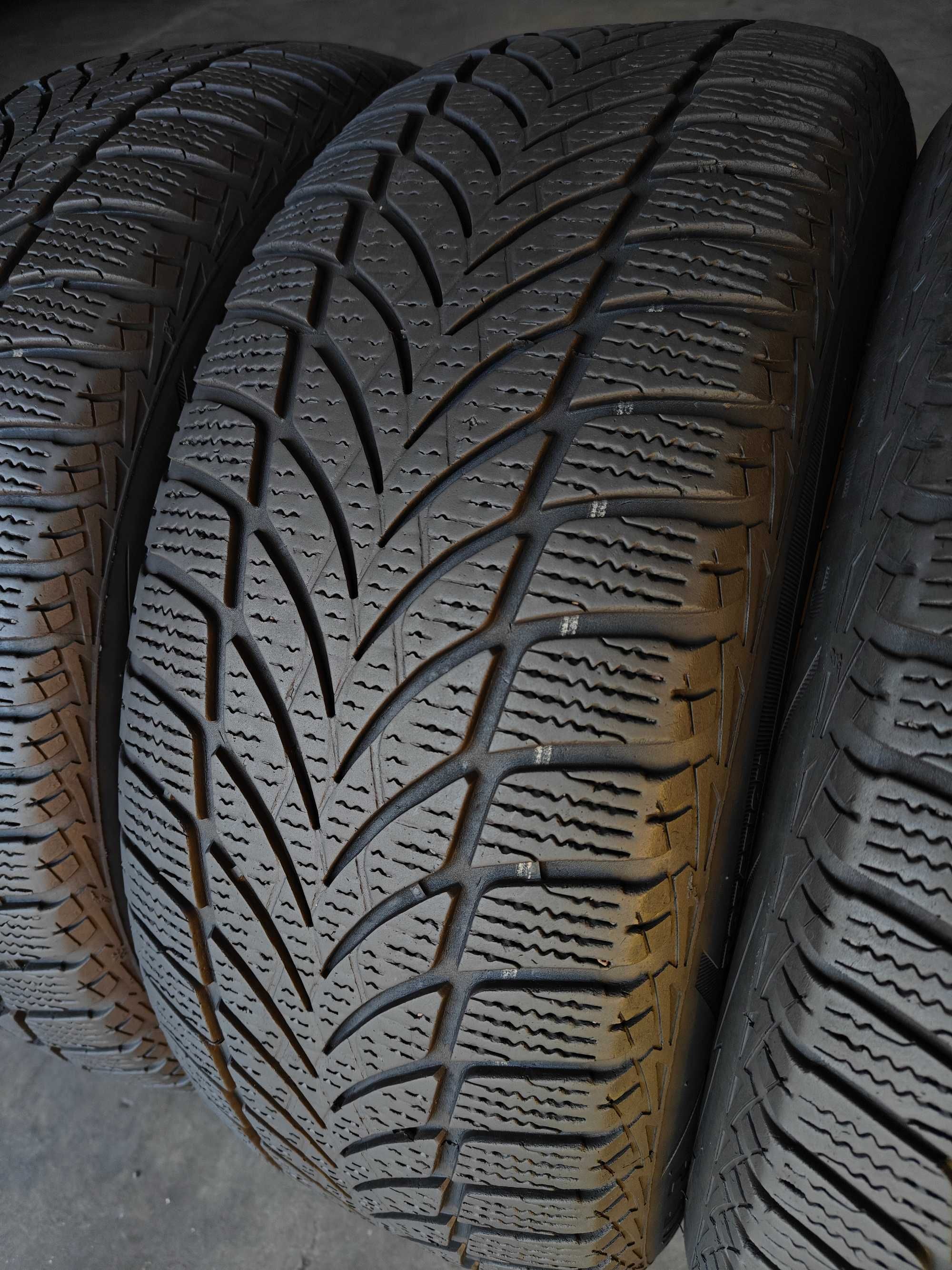 R16 205 55 шини зимові Goodyear Ultra Grip Ice 2 добрий стан
