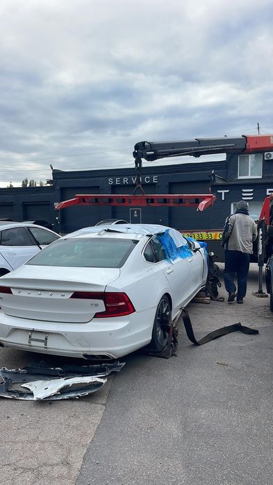 Двері, запчастини Вольво S90, Volvo S90. Все в наявності.