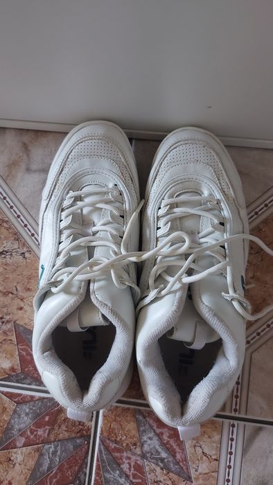 Białe buty trampki Fila 39