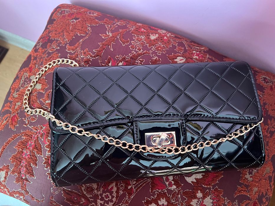 Вечірній  клатч чорного кольору