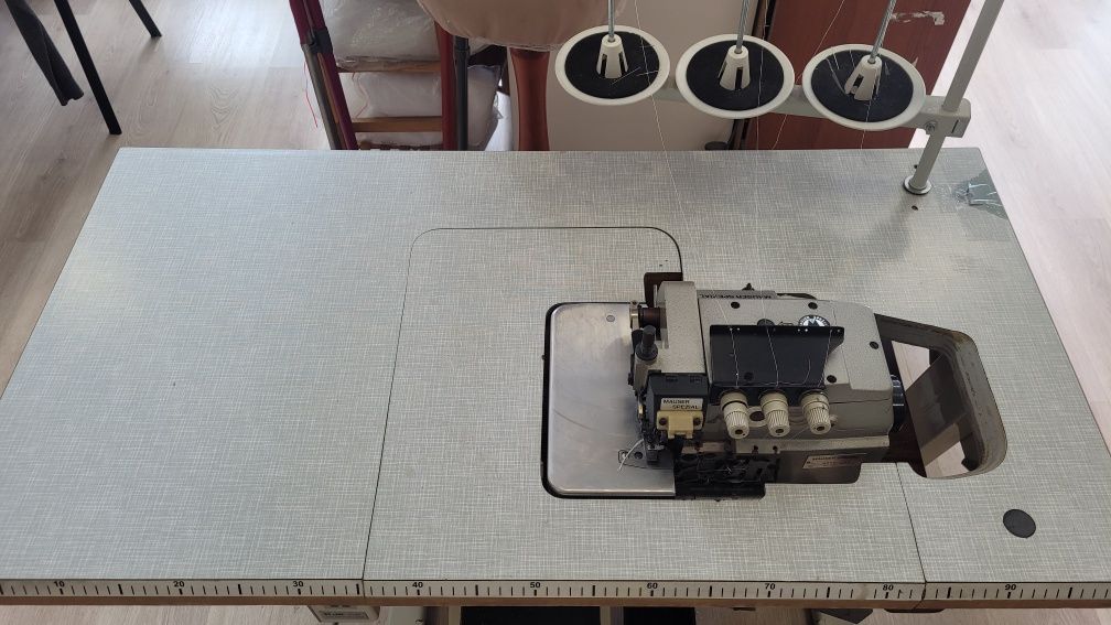 Maszyna overlock owerlok mereżka Mauser Spezial