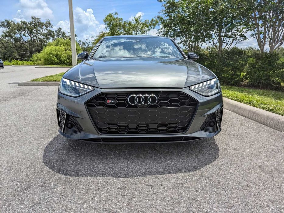 Audi S4      2020