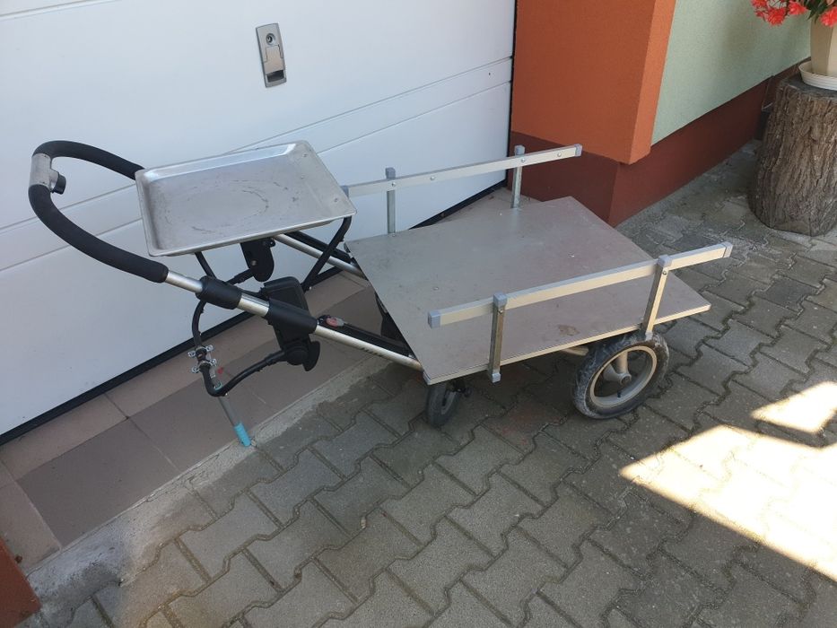 Wózek wędkarski na sprzęt