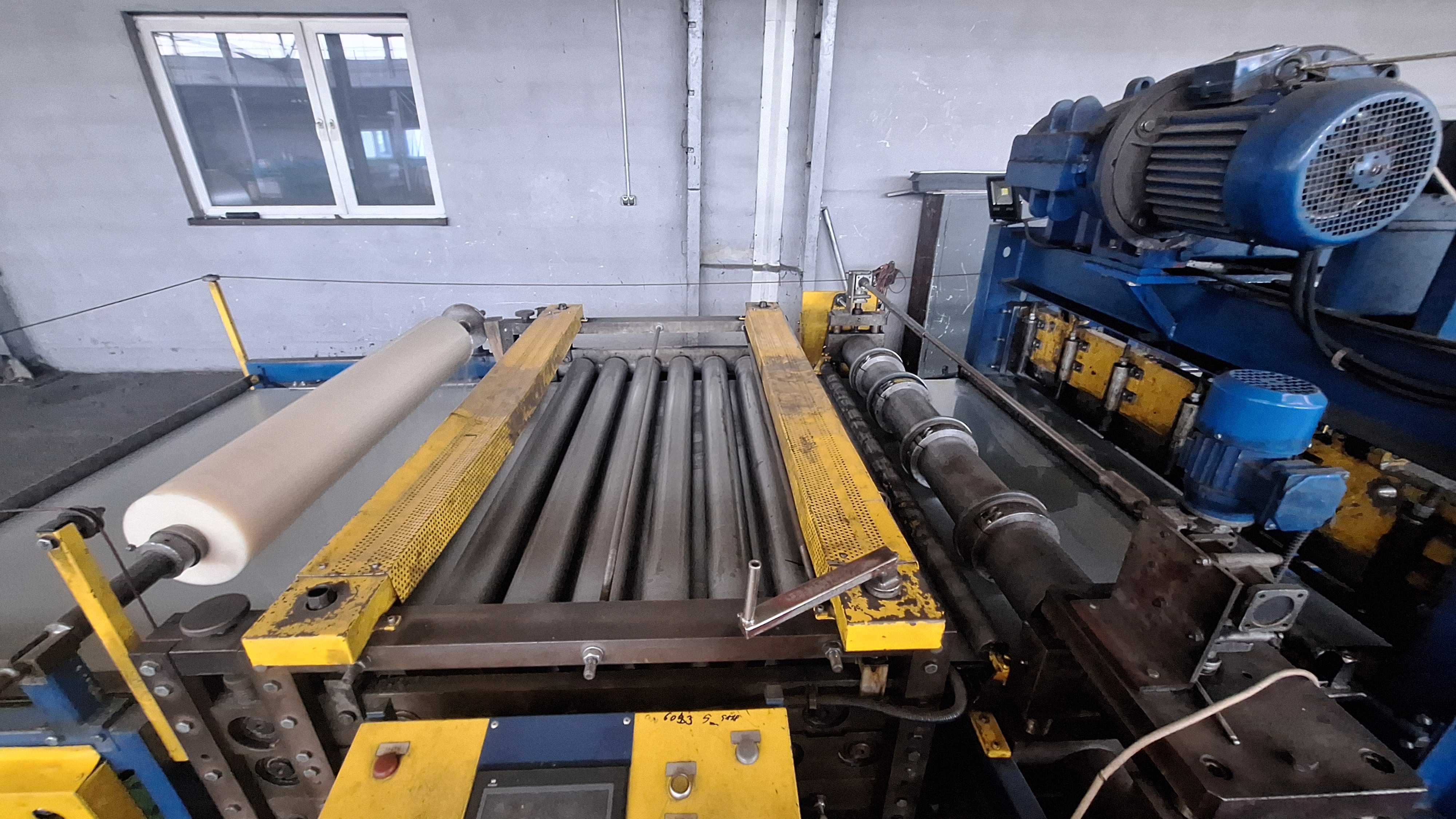 Linia do cięcia poprzecznego i wzdłużnego blach - 10 t, 1500 mm
